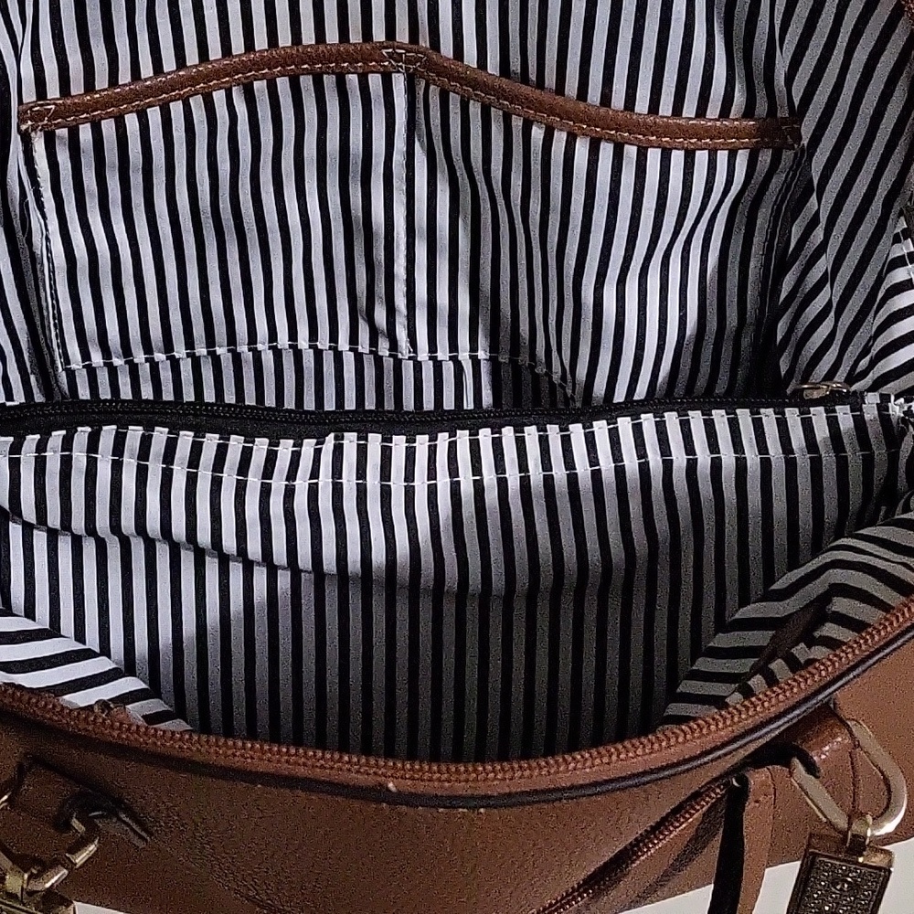 Purse - Picture 5 of 16